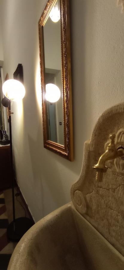 קליארי Onlyrooms III - Piazza Jenne מראה חיצוני תמונה