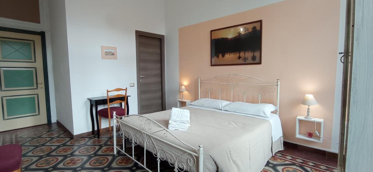 קליארי Onlyrooms III - Piazza Jenne מראה חיצוני תמונה