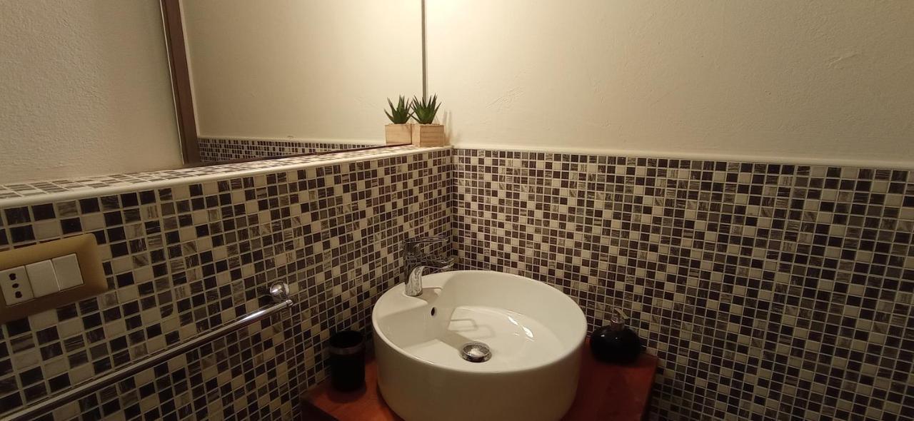 קליארי Onlyrooms III - Piazza Jenne מראה חיצוני תמונה