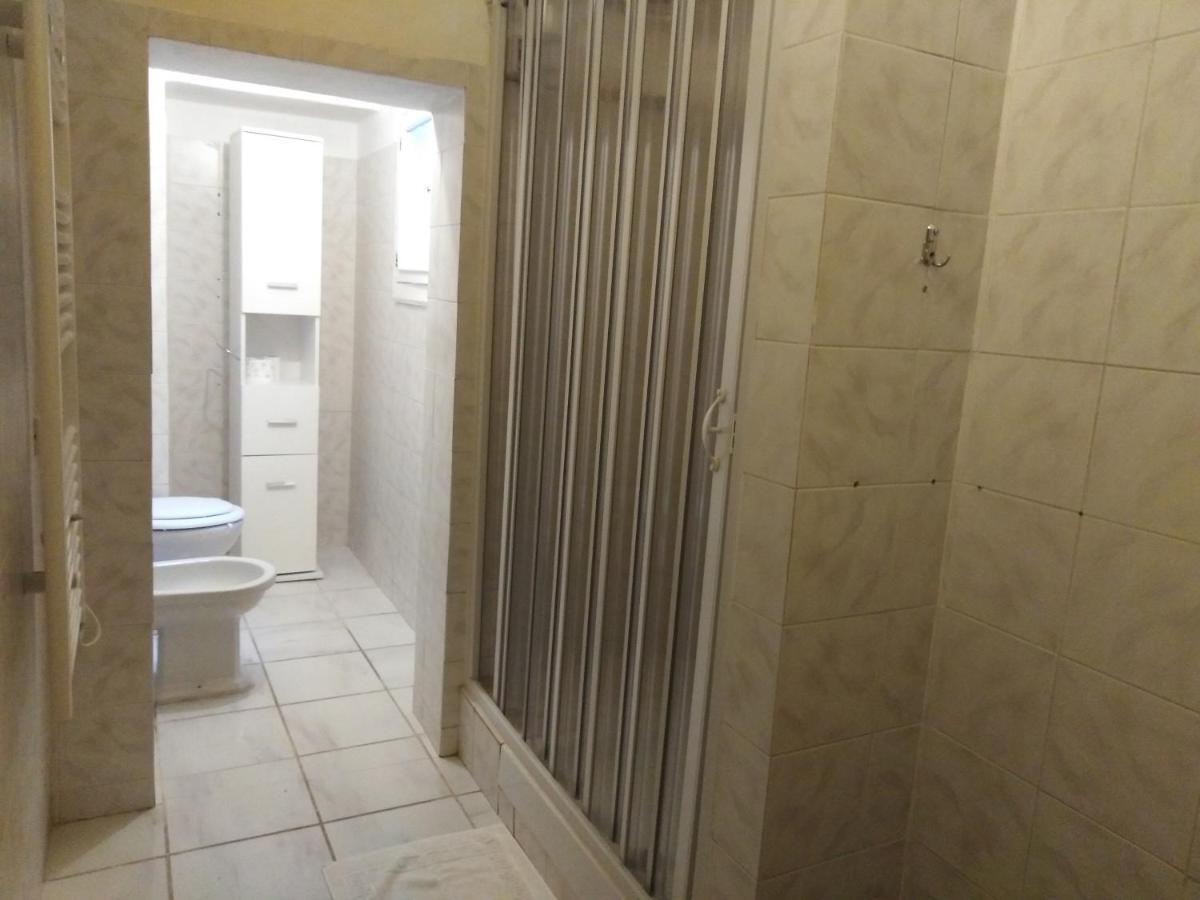קליארי Onlyrooms III - Piazza Jenne מראה חיצוני תמונה
